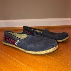 🎆Navy Embroidered Toms🎆